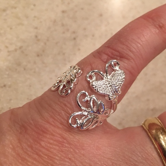 💜 925 Silver Triple Butterfly Ring - Picture 6 of 7